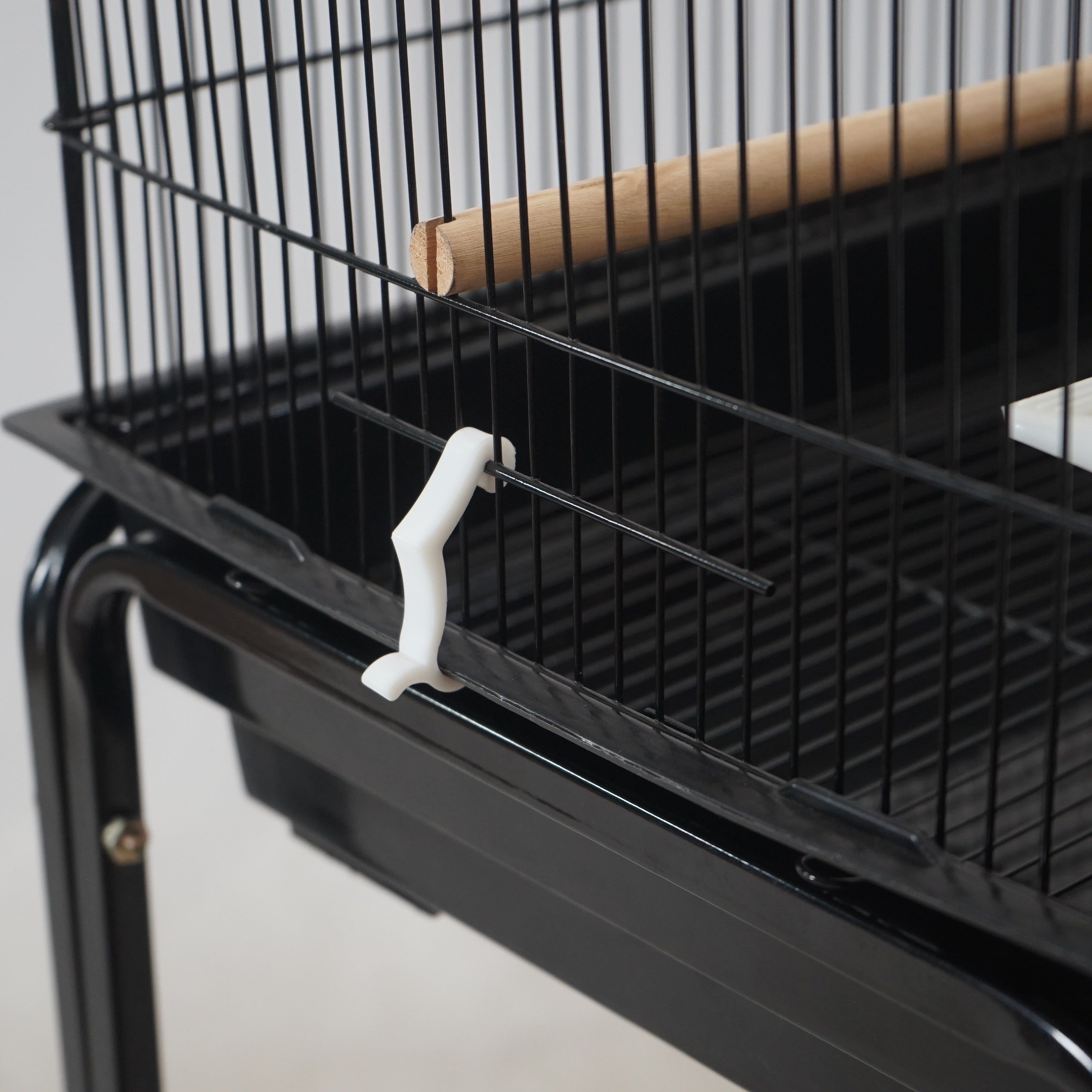1pc 65-inch Extra-Large Open-Style Bird Cage with Detachable Rolling Stand, Durable Metal Construction, and Spacious Interior for Comfortable Living of Parrots, Lovebirds, Sparrows, Canaries, Long-tailed Small Parrots, Black