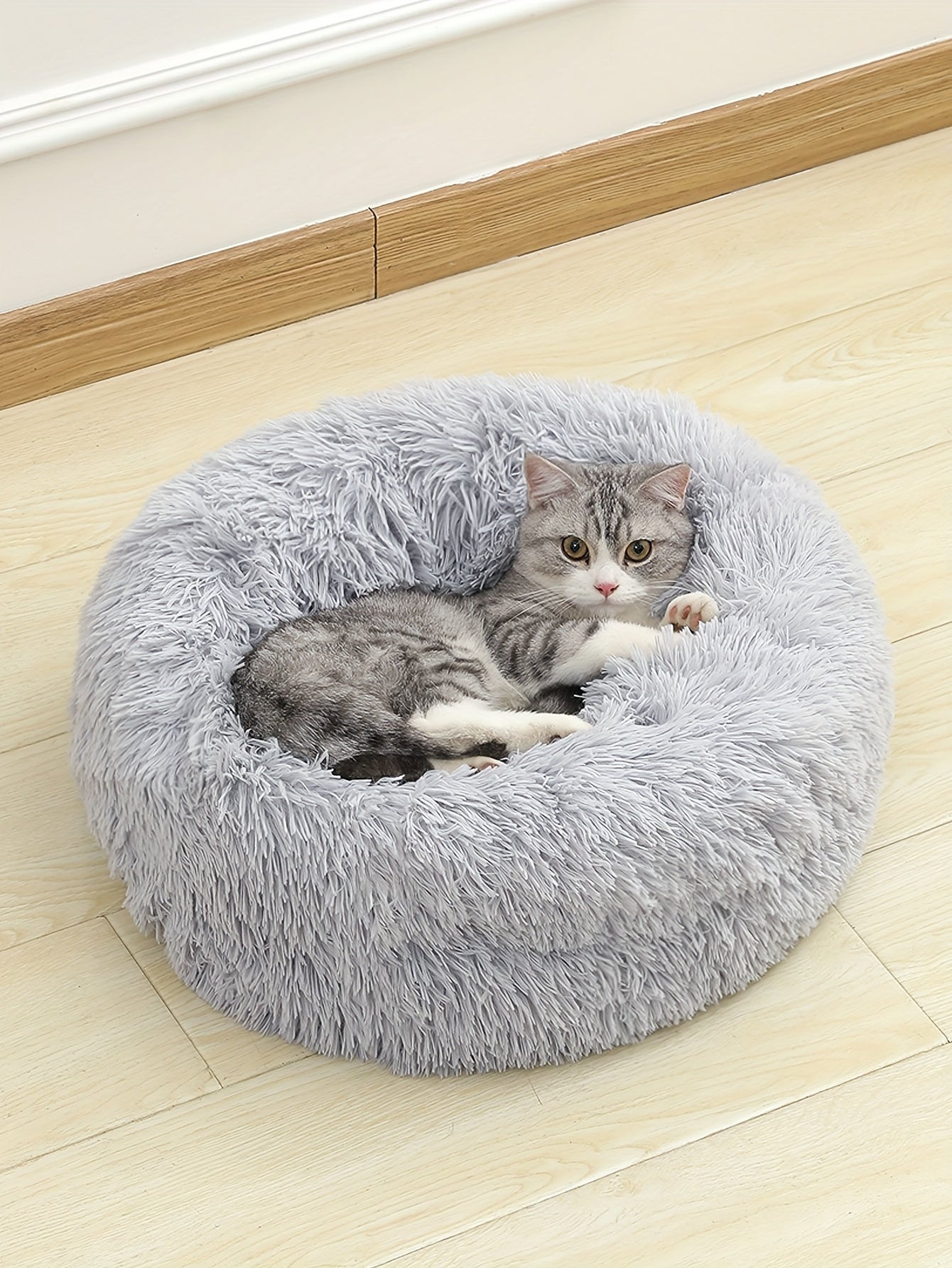 Cozy Fluffy Faux Fur Plush Pet Bed - Soft, Warming, Round, Long-Lasting Comfort for Small to Medium Dogs and Cats - Ideal for Cold Winter Nights and Snuggle Lovers