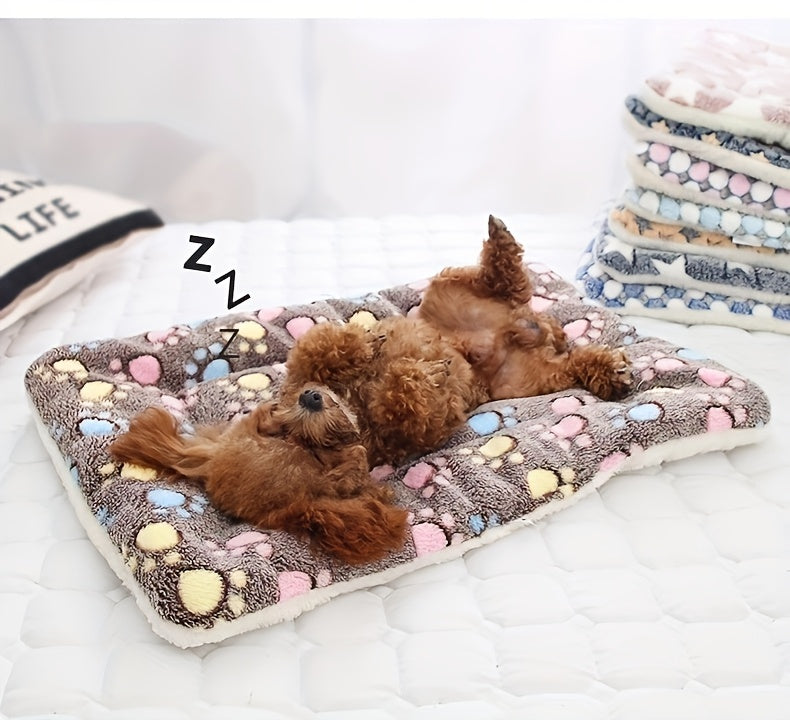 1pc Cozy Flannel Pet Bed Mat, Soft Cartoon Pattern Dog Sleeping Pad, Machine Washable, Warm for Autumn and Winter, Suitable for Extra Small to Medium Breeds, Pet Bed Warmer|Inviting Pet Comfort|Plush Fabric