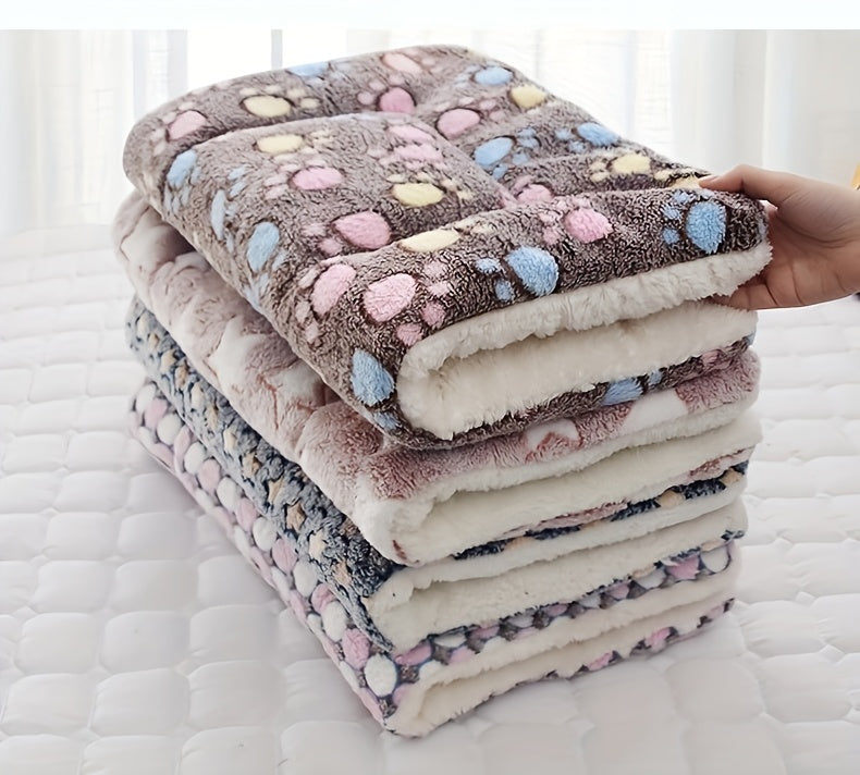 1pc Cozy Flannel Pet Bed Mat, Soft Cartoon Pattern Dog Sleeping Pad, Machine Washable, Warm for Autumn and Winter, Suitable for Extra Small to Medium Breeds, Pet Bed Warmer|Inviting Pet Comfort|Plush Fabric