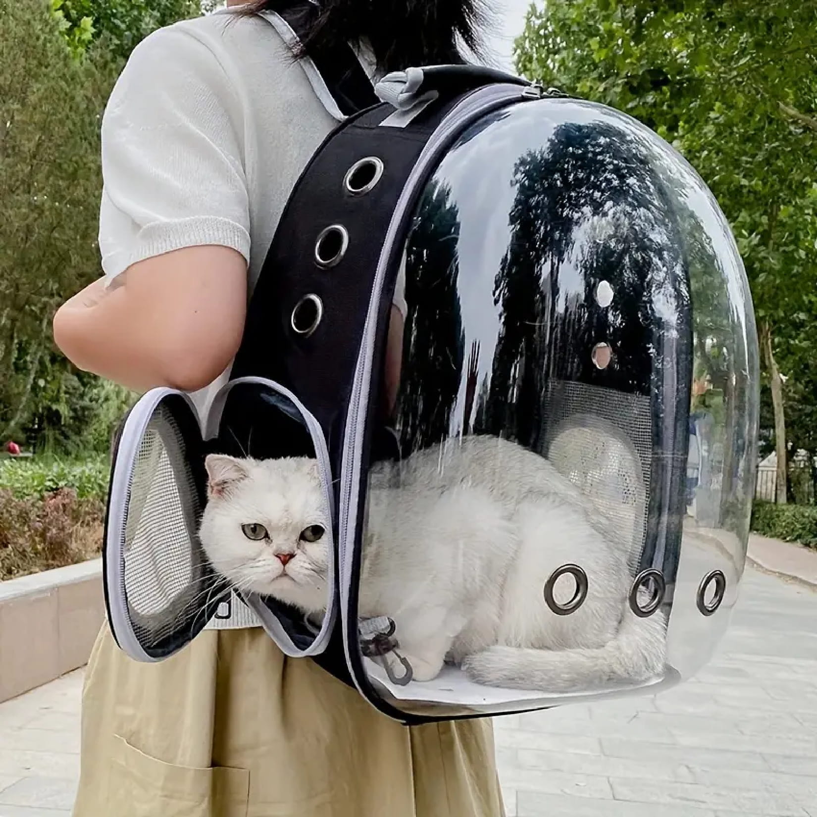Cat pet harness backpack, cat carrier, portable transparent space capsule pet carrier for outdoor use, breathable cat backpack