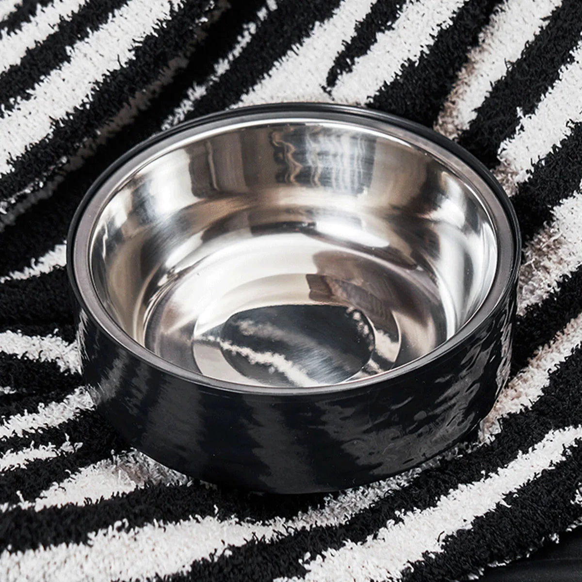 A water ripple high-foot pet bowl, stainless steel dog bowl, stylish and simple feeding and water feeding neck cat bowl, indoor