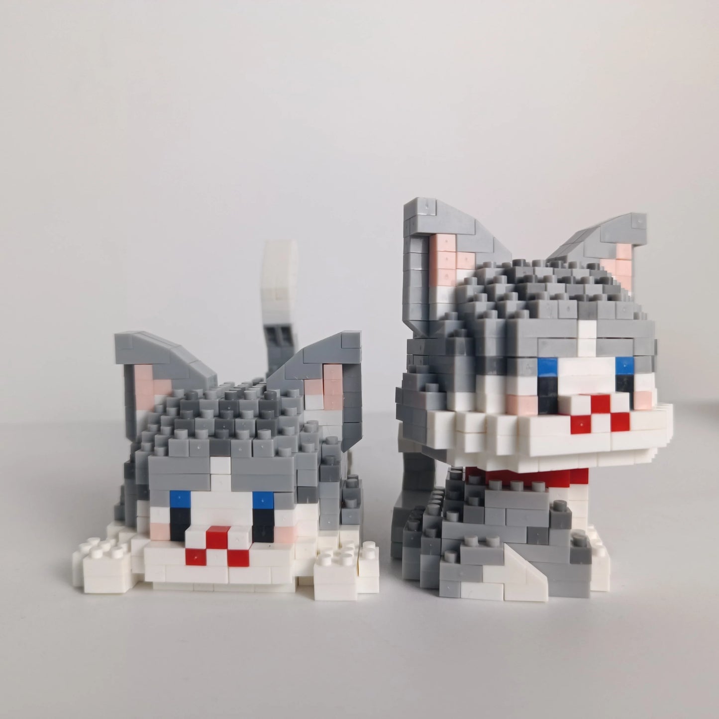 Dual Form Cat Shape Pet Series Model Micro Mini Building Blocks Toys Pocket-Sized Cuteness Pet Cat Display Decor Good For Girls