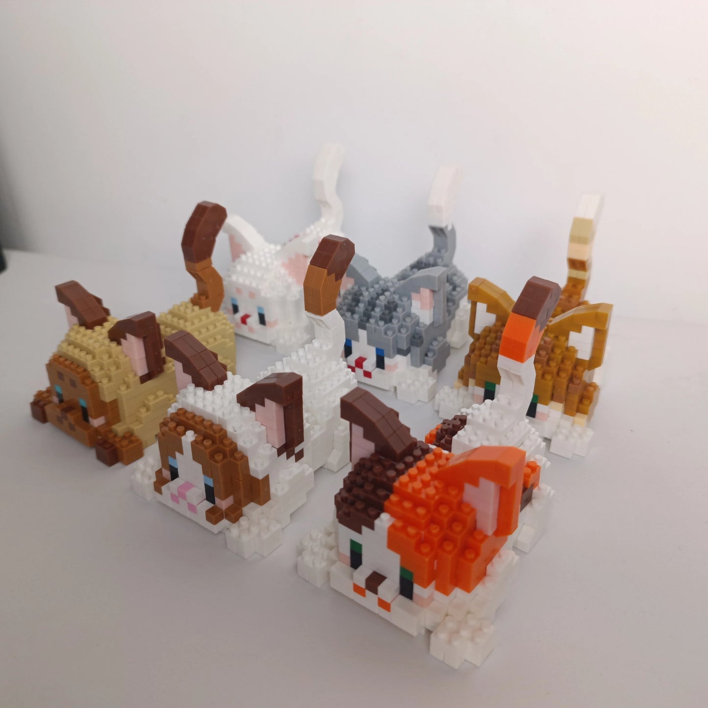 Dual Form Cat Shape Pet Series Model Micro Mini Building Blocks Toys Pocket-Sized Cuteness Pet Cat Display Decor Good For Girls