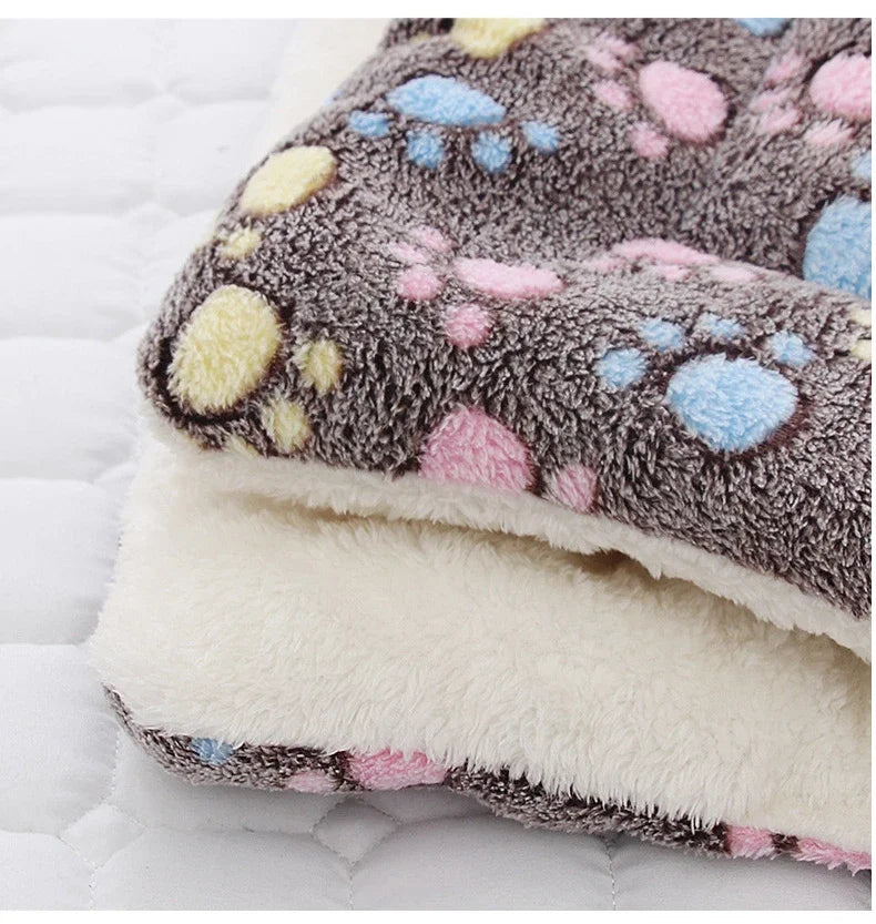 Flannel Thickened Dog Bed Mat Soft Pet Sleeping Mat for Dogs Cats Winter Warm Pet Blanket Home Square Dog Mat Dog Nest