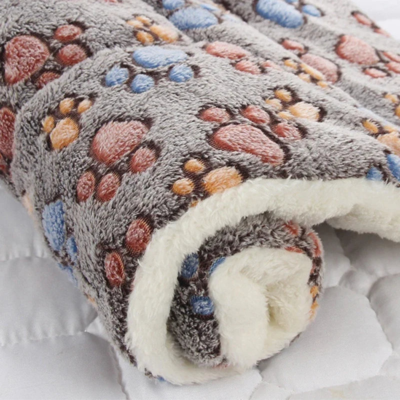 Flannel Thickened Dog Bed Mat Soft Pet Sleeping Mat for Dogs Cats Winter Warm Pet Blanket Home Square Dog Mat Dog Nest