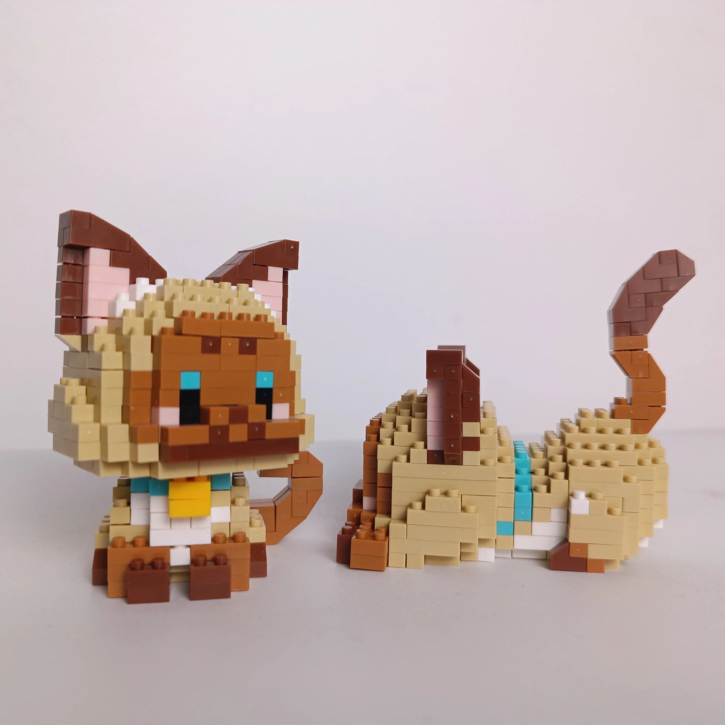 Dual Form Cat Shape Pet Series Model Micro Mini Building Blocks Toys Pocket-Sized Cuteness Pet Cat Display Decor Good For Girls