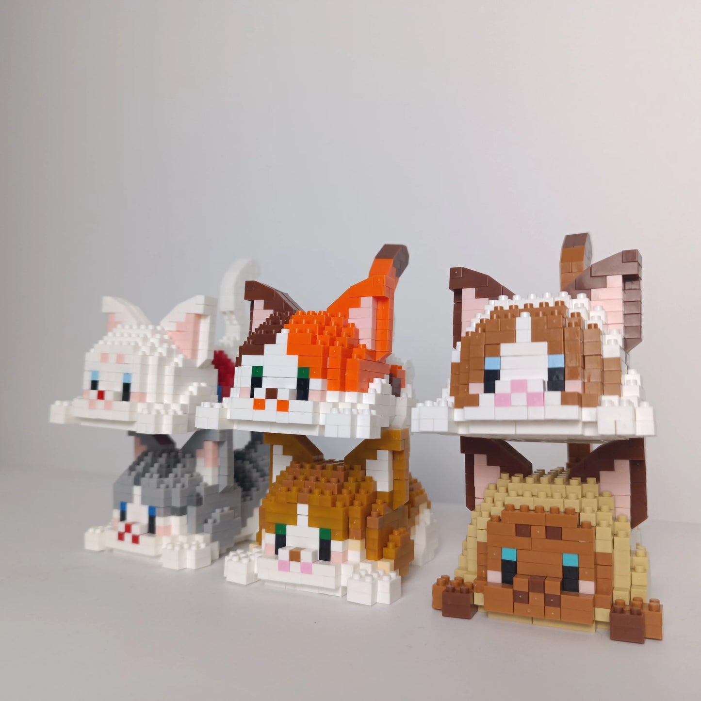 Dual Form Cat Shape Pet Series Model Micro Mini Building Blocks Toys Pocket-Sized Cuteness Pet Cat Display Decor Good For Girls
