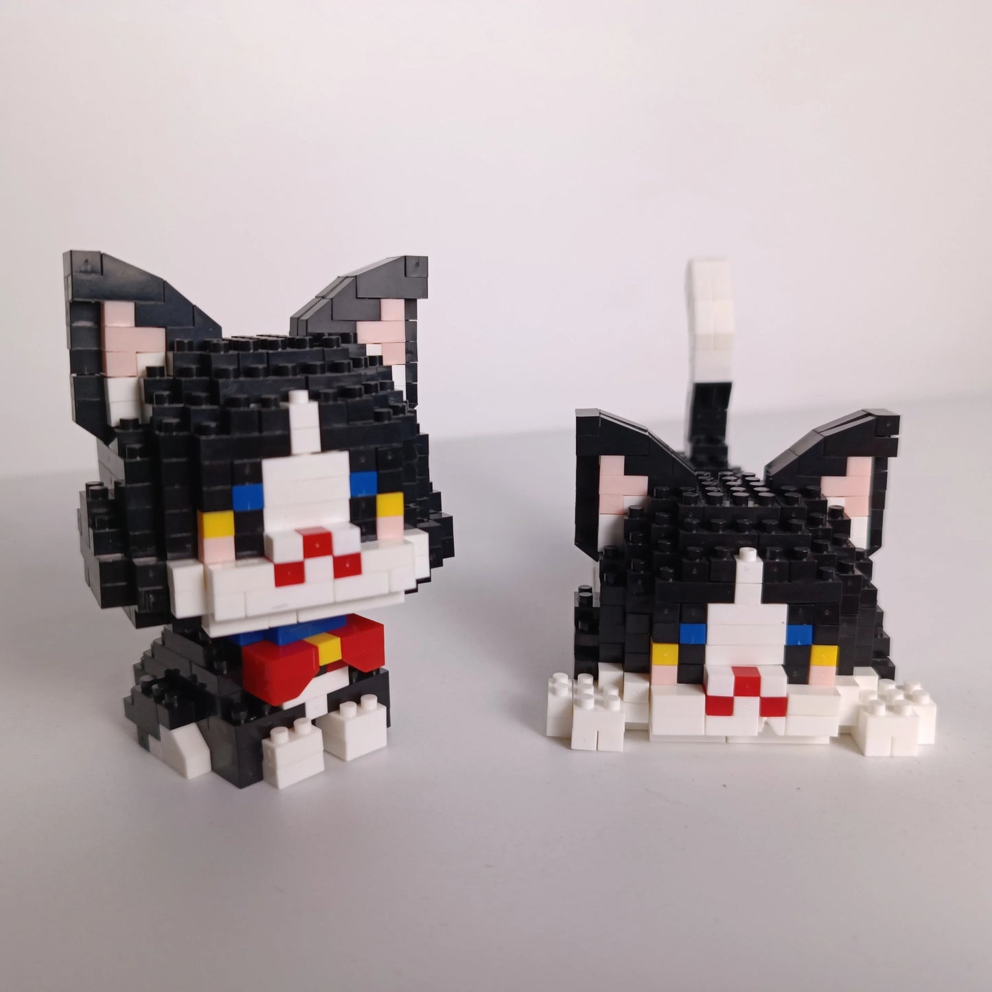 Dual Form Cat Shape Pet Series Model Micro Mini Building Blocks Toys Pocket-Sized Cuteness Pet Cat Display Decor Good For Girls