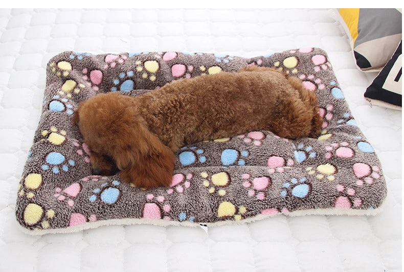 Flannel Thickened Dog Bed Mat Soft Pet Sleeping Mat for Dogs Cats Winter Warm Pet Blanket Home Square Dog Mat Dog Nest