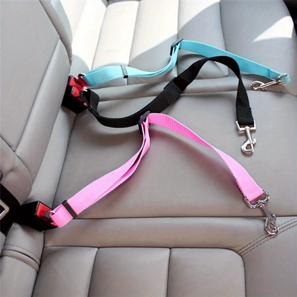 Retractable Dog Seat Belt for Safe Car Travel - Adjustable, Comfortable Harness and Leash - Ideal for Securing Pets on the Move