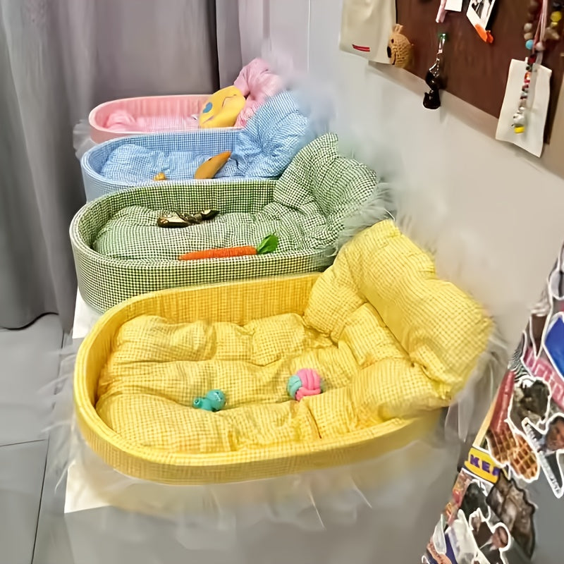 All-Season Pet Bed for Dogs & Cats - Checkered Small Bed with Soft Plush Fabric, Washable & Detachable Pet Mat, Non-Sticky to Fur, Easy to Clean, Ruffle Details - Cozy Sleeping for Indoor Cats & Small Dogs, Cat Bed, Playful D