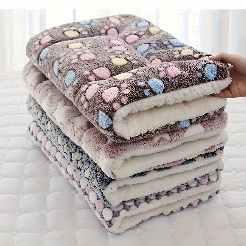 1pc Cozy Flannel Pet Bed Mat, Soft Cartoon Pattern Dog Sleeping Pad, Machine Washable, Warm for Autumn and Winter, Suitable for Extra Small to Medium Breeds, Pet Bed Warmer|Inviting Pet Comfort|Plush Fabric