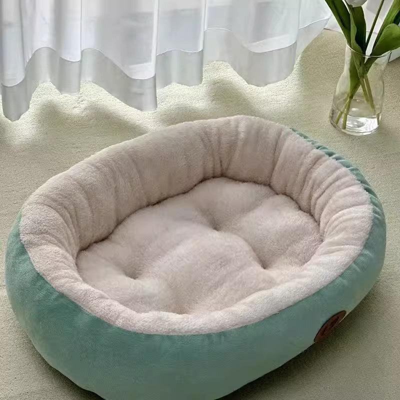 [Thick Warm Cozy Pet Bed] Cozy Plush Oval Pet Bed for Cats & Dogs - Thick, Warm Nest for All Seasons, Classic Style
