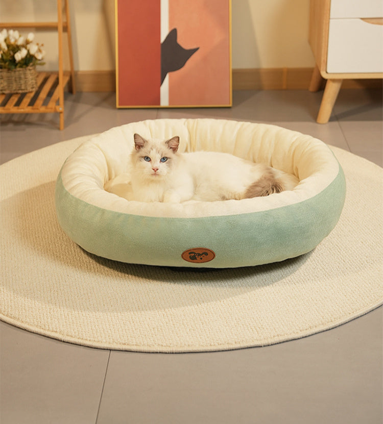 [Thick Warm Cozy Pet Bed] Cozy Plush Oval Pet Bed for Cats & Dogs - Thick, Warm Nest for All Seasons, Classic Style