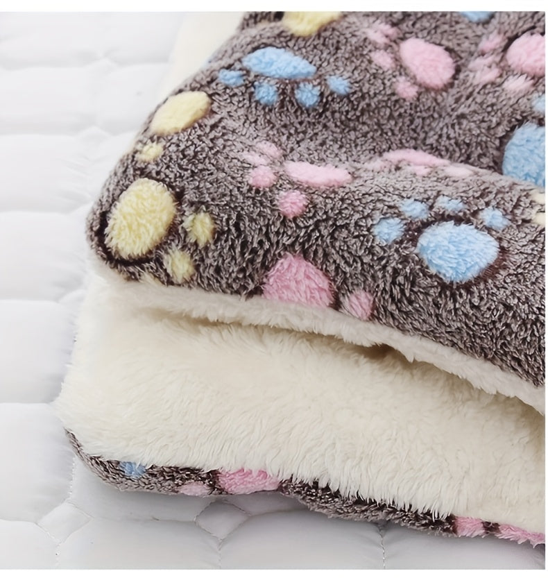 1pc Cozy Flannel Pet Bed Mat, Soft Cartoon Pattern Dog Sleeping Pad, Machine Washable, Warm for Autumn and Winter, Suitable for Extra Small to Medium Breeds, Pet Bed Warmer|Inviting Pet Comfort|Plush Fabric
