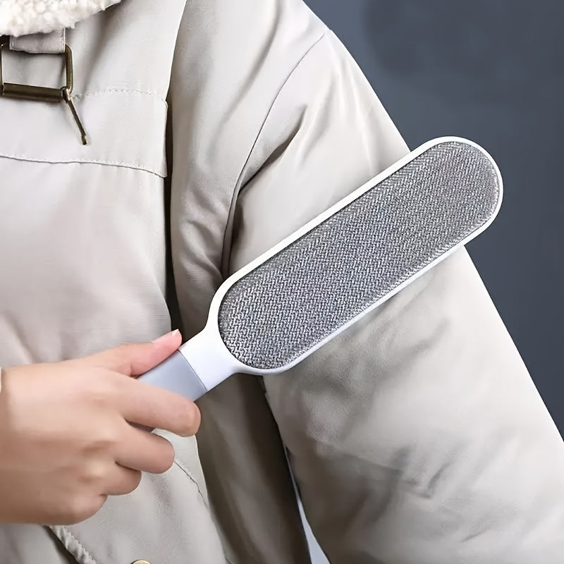 [No Electricity Needed Lint Remover] Reusable Lint Remover, Dual-Sided Pet Hair and Dust Brush, Manual Electrostatic Cleaning Tool, Durable Polypropylene, with No Electricity Needed for Clothes, Sofa, Furniture, Bedding, Carp