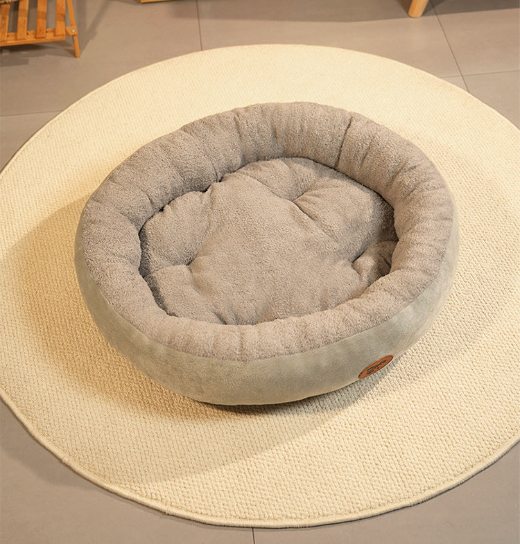 [Thick Warm Cozy Pet Bed] Cozy Plush Oval Pet Bed for Cats & Dogs - Thick, Warm Nest for All Seasons, Classic Style