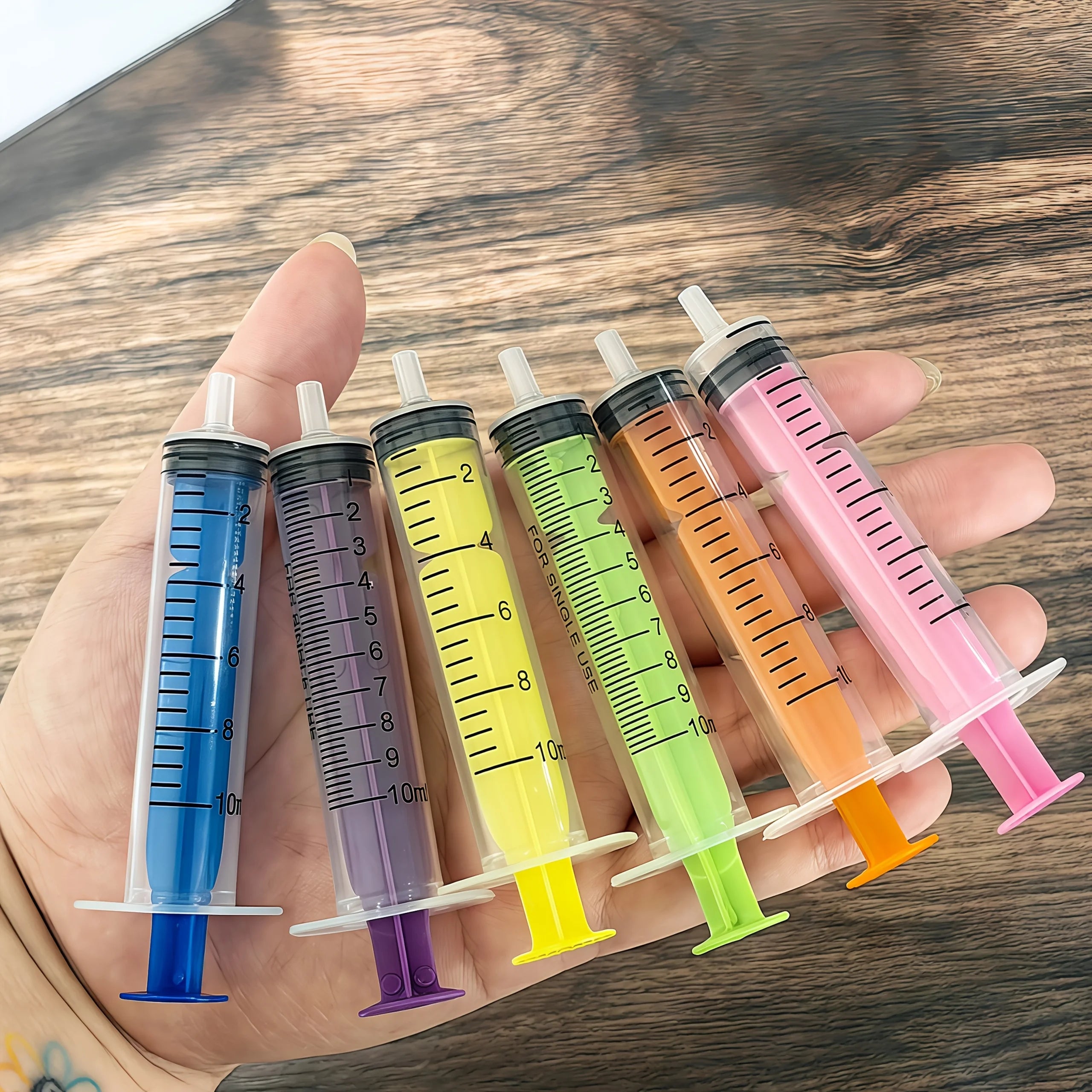 6 pieces of 10ml colored syringe with caps, suitable for glue, liquid distribution and measurement, pet food feeding, refilling