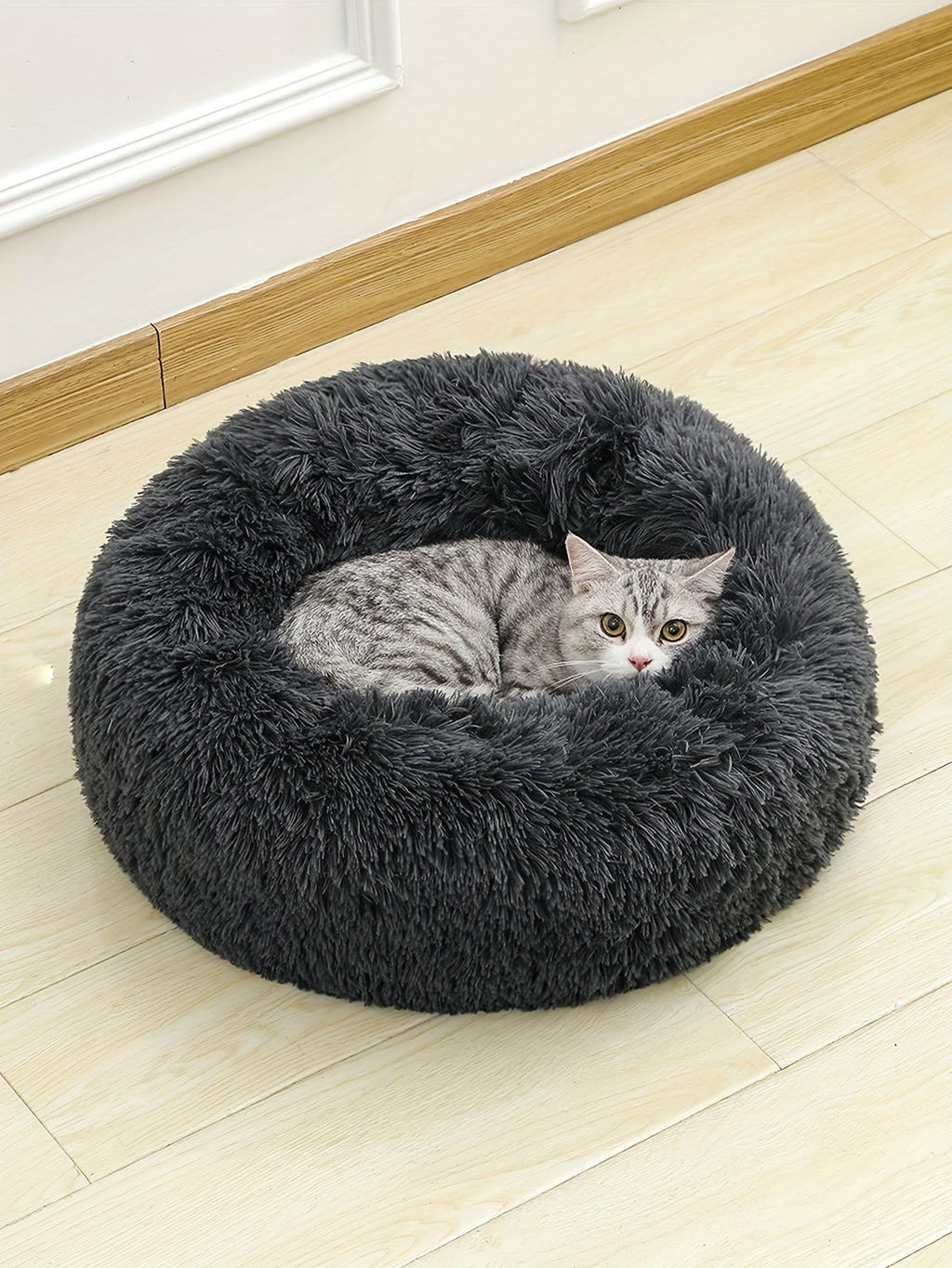 Cozy Fluffy Faux Fur Plush Pet Bed - Soft, Warming, Round, Long-Lasting Comfort for Small to Medium Dogs and Cats - Ideal for Cold Winter Nights and Snuggle Lovers